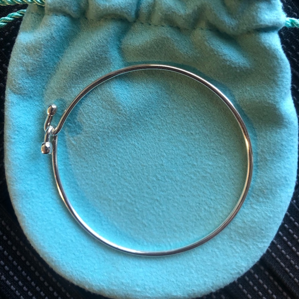 Tiffany SS Hook Wire Bracelet